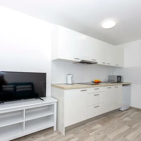 West Coast Apartment *